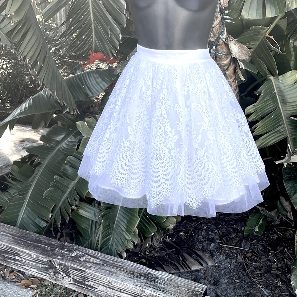 Bebe lace and tulle ballerina miniskirt